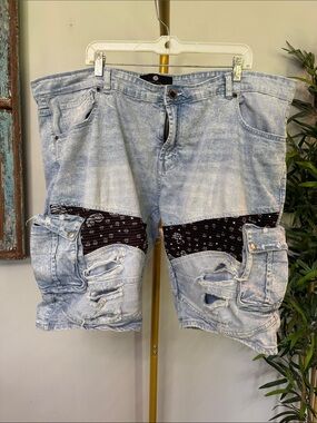 Focus Streetwear distressed Cargo jeans shorts with Black Bandana Panels